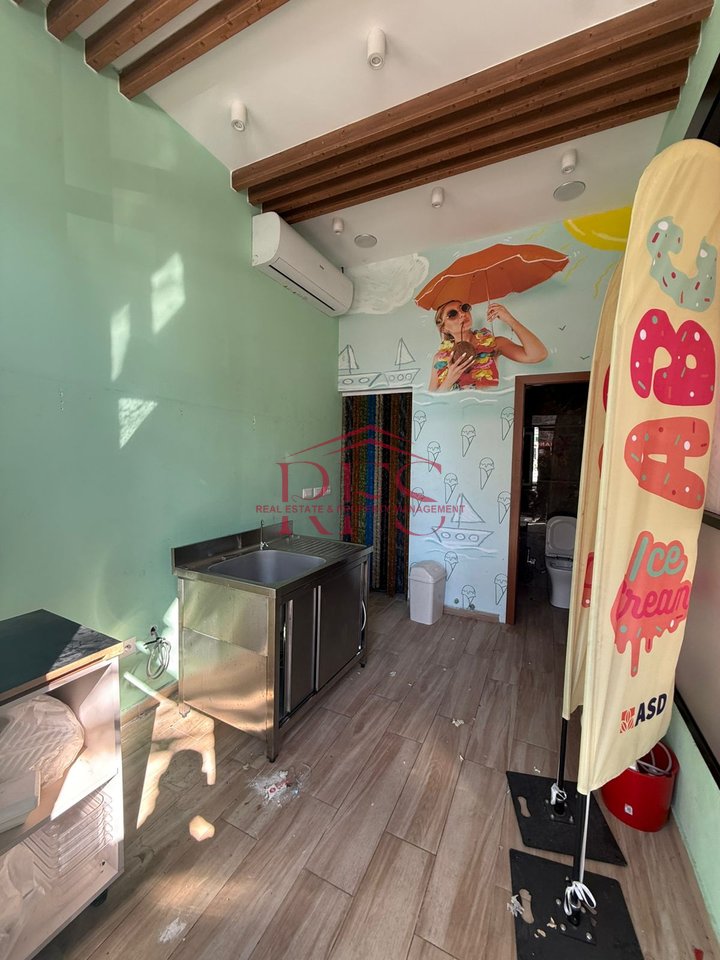 📍  Jepet me qera ambient biznesi vij e pare,Rruga Bardhyl