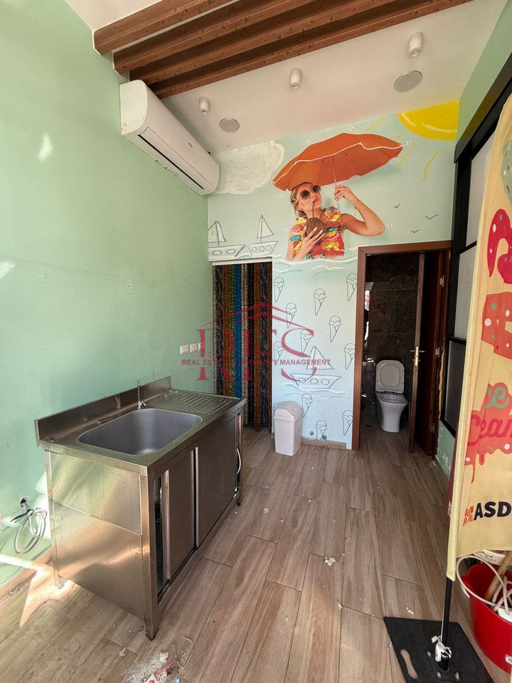 📍  Jepet me qera ambient biznesi vij e pare,Rruga Bardhyl