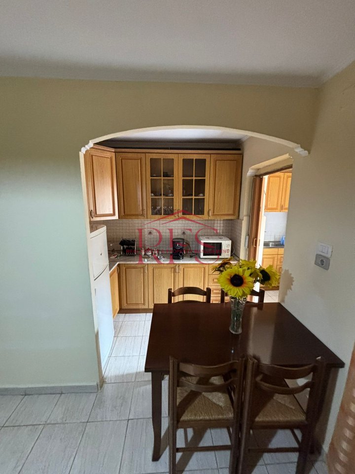 🏠 Shitet Apartament 1+1 Fillim Ali dem pas Shkolles 1 Maji