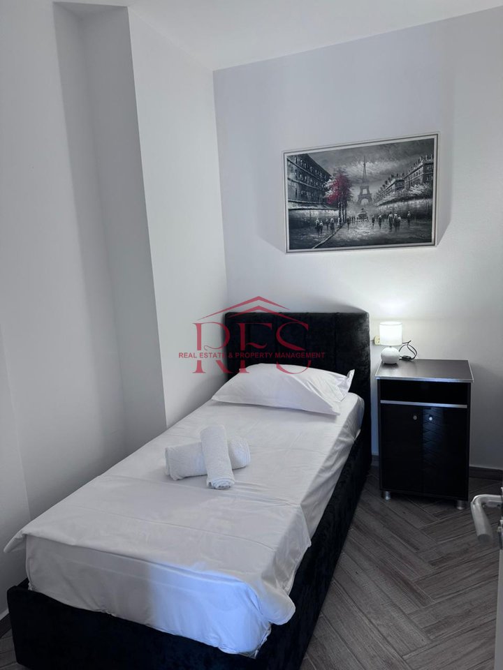 📍 Jepet me qera apartament 2+1+2 ne 5 Maj pas concordit