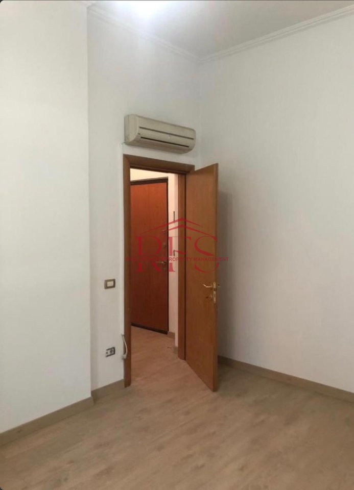 🔹 JEPET ME QIRA  ZYRË NE ZOGUN E ZI PER ZYRA MARKETINGU, STUDIO SHERBIMESH