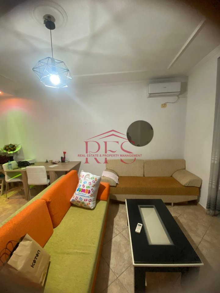 🏡 Affittasi appartamento 2+1+2 vicino alla Scuola Harry Fultz presso la Stazione Ferroviaria