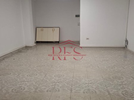 SI AFFITTA LOCALE COMMERCIALE – STRADA DI KAVAJË