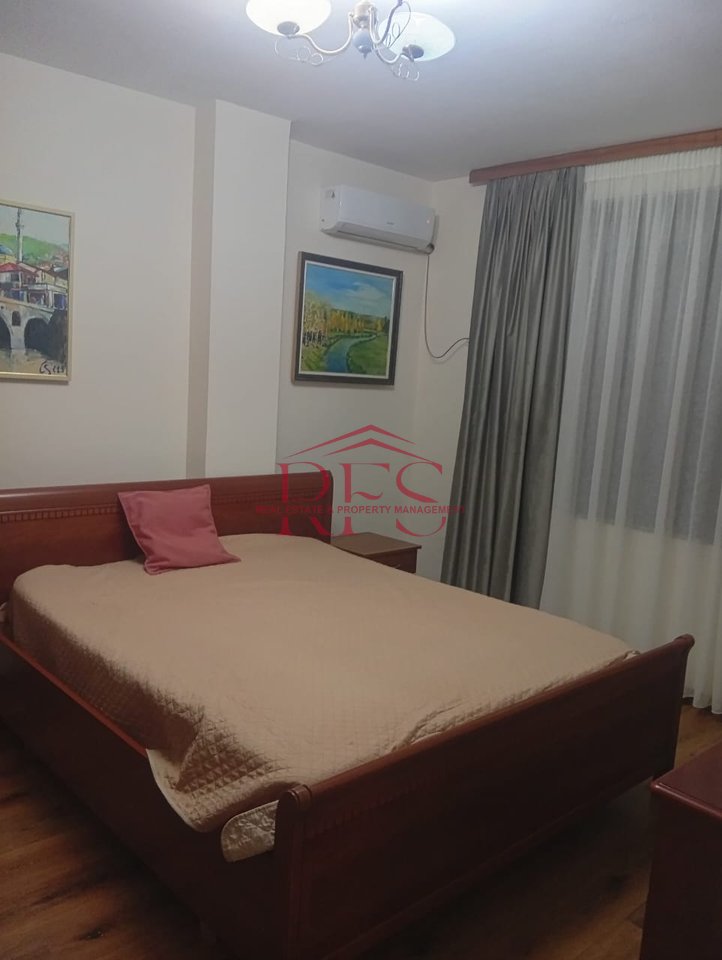 📍 Jepet me Qera Apartament 2+1 – Pazari i Ri, Rruga Qemal Stafa