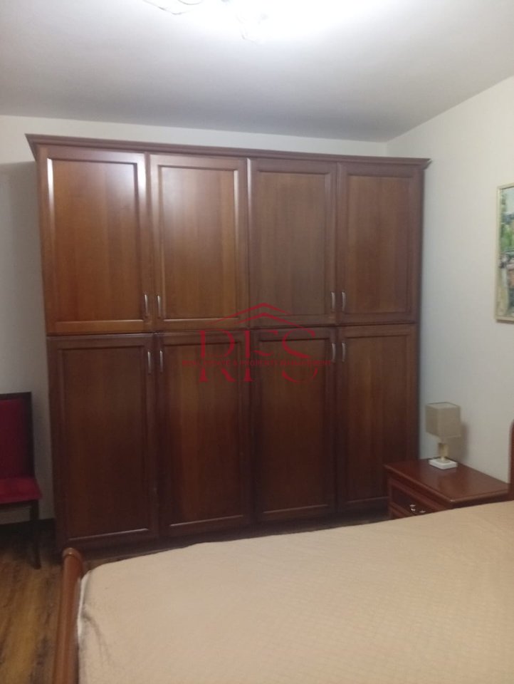 📍 Jepet me Qera Apartament 2+1 – Pazari i Ri, Rruga Qemal Stafa