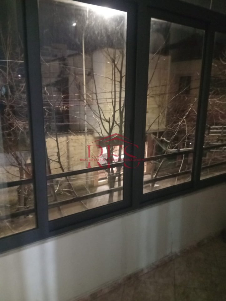 📍 Jepet me Qera Apartament 2+1 – Pazari i Ri, Rruga Qemal Stafa