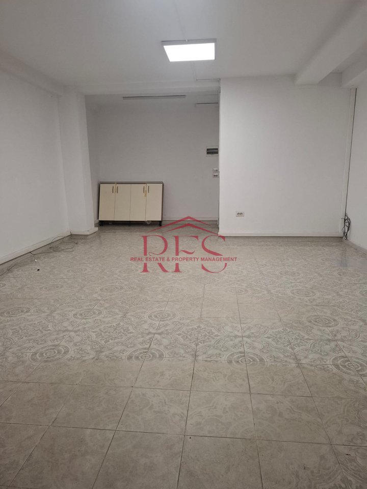 SI AFFITTA LOCALE COMMERCIALE – STRADA DI KAVAJË