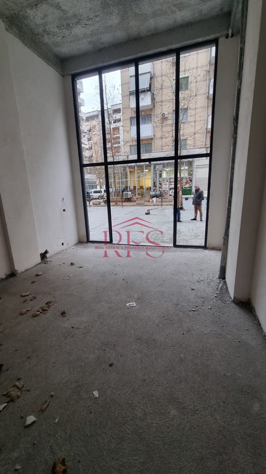 BUSINESS PREMISES FOR SALE – ASTIR