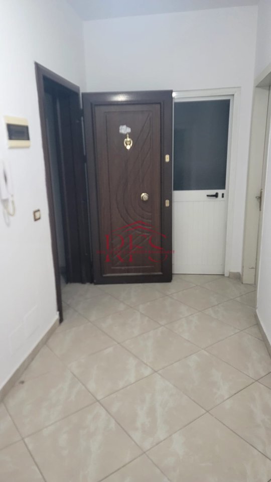 Unfurnished 2+1 apartment for rent / Astir