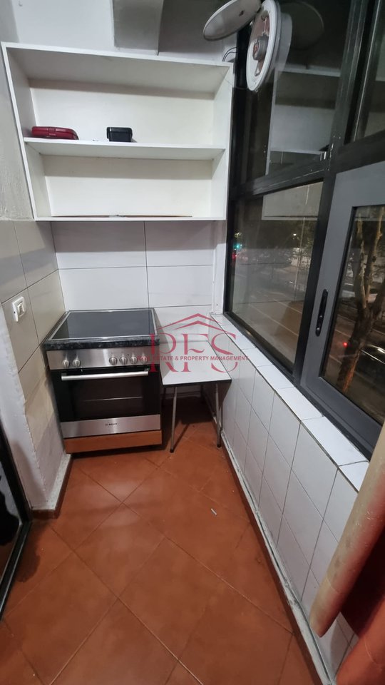 A 2+1 apartment is for rent, 500 thousand lek at SPAK.