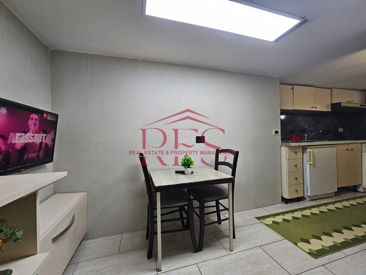 Studio apartment for rent in the 5 Maj area