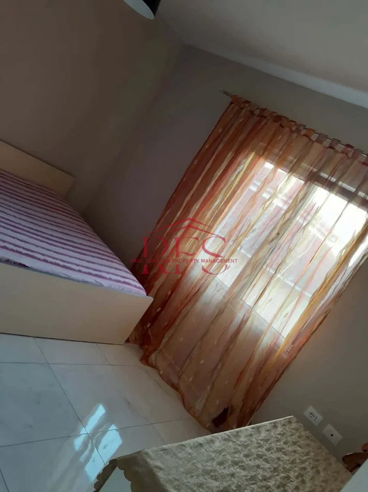 🏡 Jepet me qera apartament 3+1 te Vilat Gjermane – 55,000 Lek/muaj