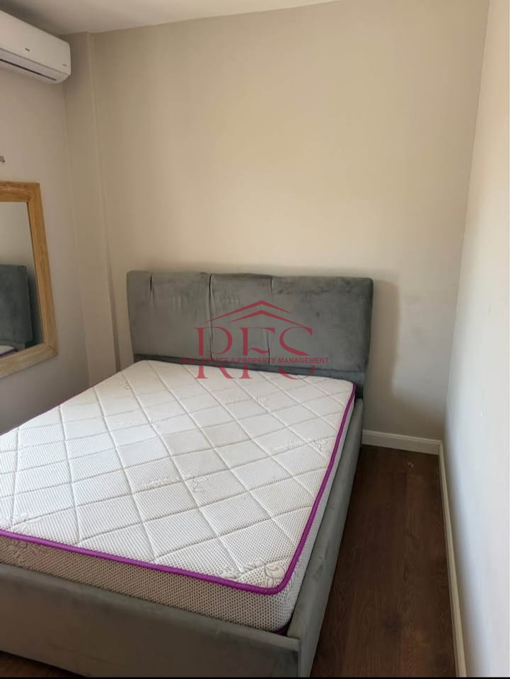 JEPET ME QERA APARTAMENT 1+1 – NE 5 MAJ PRANË MEDRESESË