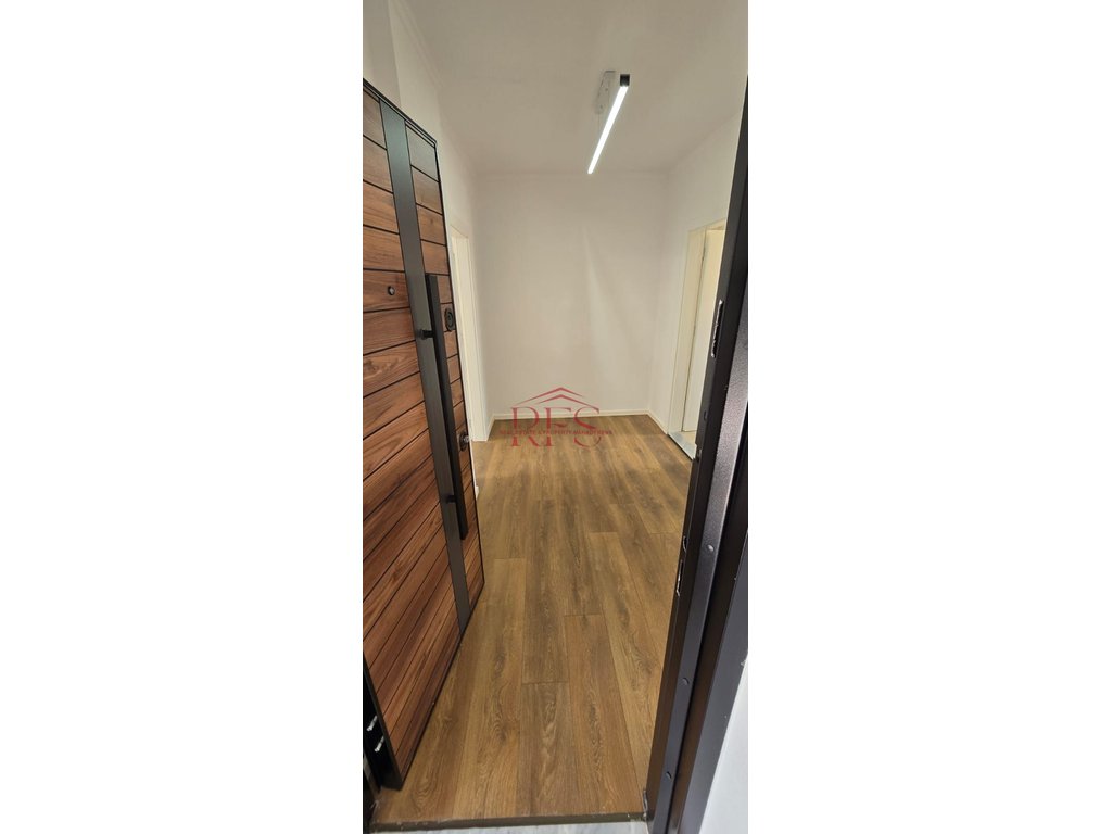 Gallery 01