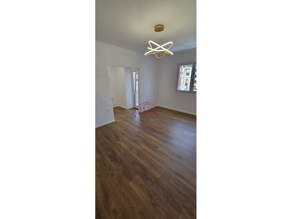 Gallery 01