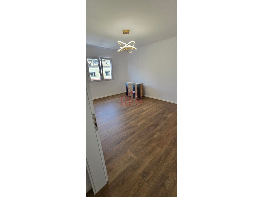 Gallery 01