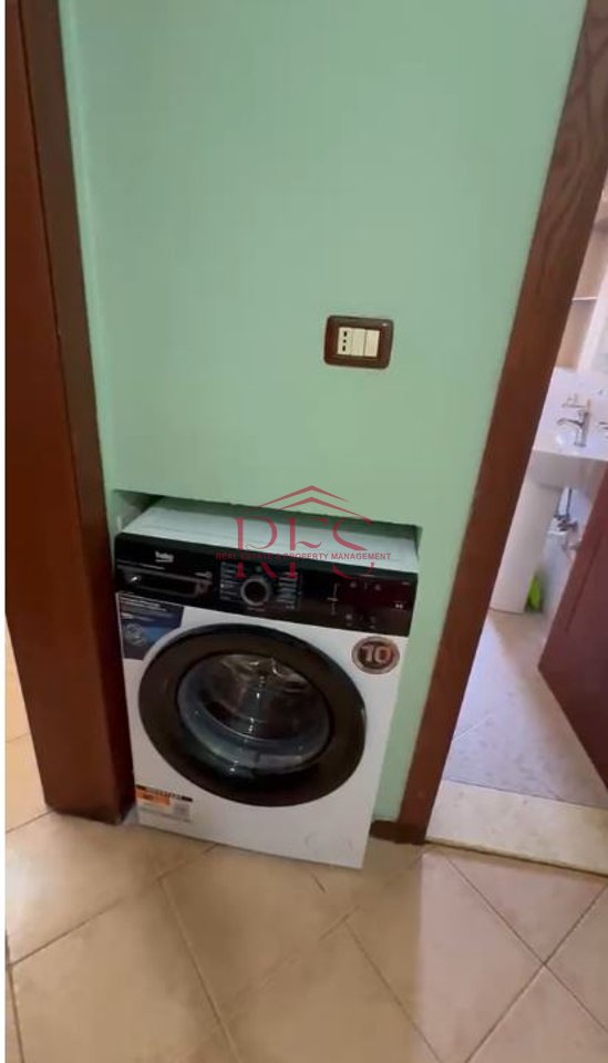 Jepet Apartament 1+1 me Qera tek Rruga Kongresi i Lushnjës tek (Pediatria) ne XHAMLLIK, 500 MIJE LEKE