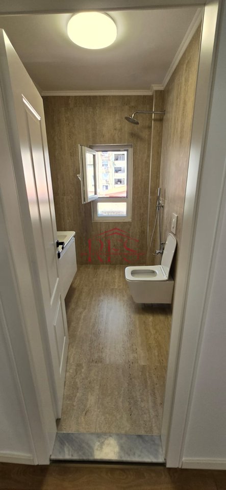 🏡 Vendesi in vendita Appartamento 1+1 in Via Ndre Mjeda nella Via di Kavaja