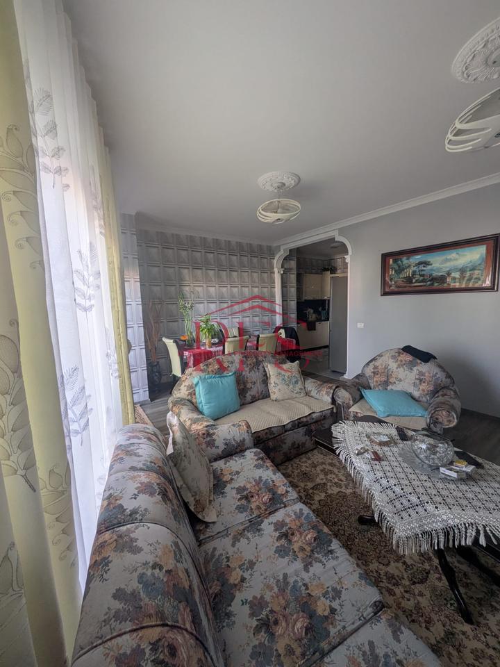 Shitet apartament 2+1 te Kompleksi Panorama, prane Shkollës Harry Fultz