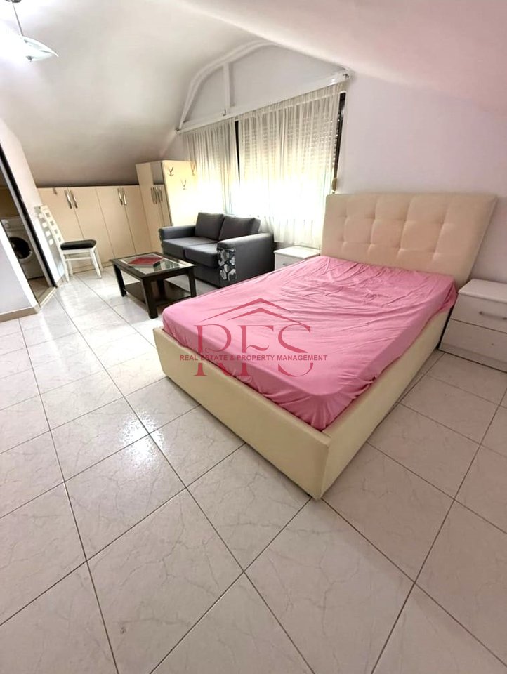 Jepet me Qera Garsoniere Luksoze, e mobiluar plotësisht, pranë Air Albania Stadium tek Rruga e Elbasanit