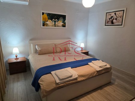 JEPET ME QIRA APARTAMENT 1+1 TEK RRUGA FORTUZI NE QENDER TE TIRANES