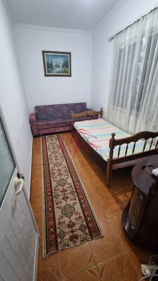 Jepet me qera apartament 2+1 me verandë – 500 mijë lekë/muaj