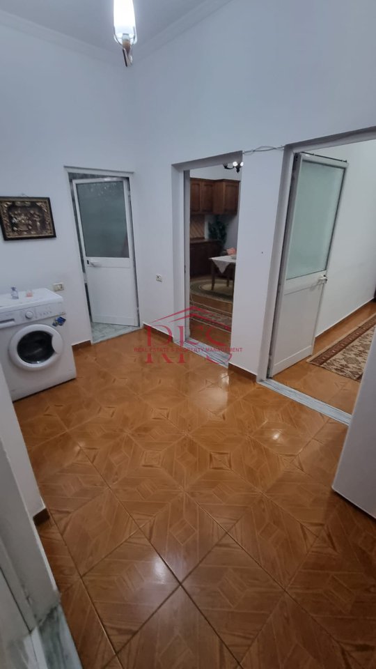 Jepet me qera apartament 2+1 me verandë – 500 mijë lekë/muaj