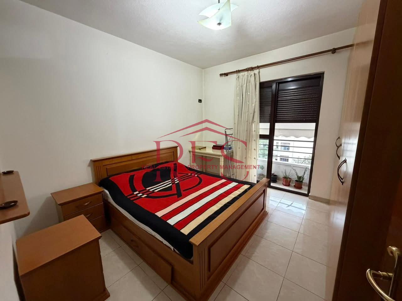 JEPET ME QERA APARTAMENT 1+1 NE BRRYL