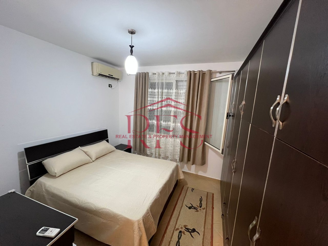 Jepet me qera apartament 2+1 i mobiluar në Astir – 450 mijë lekë