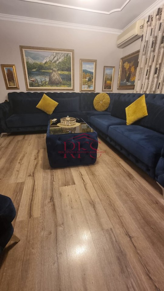 Super Opportunità di Investimento! Vendesi Appartamento 2+1 Arredato vicino a 21 Dhjetori – Possibilità di Suddivisione in 2 Appartamenti, 103 m²