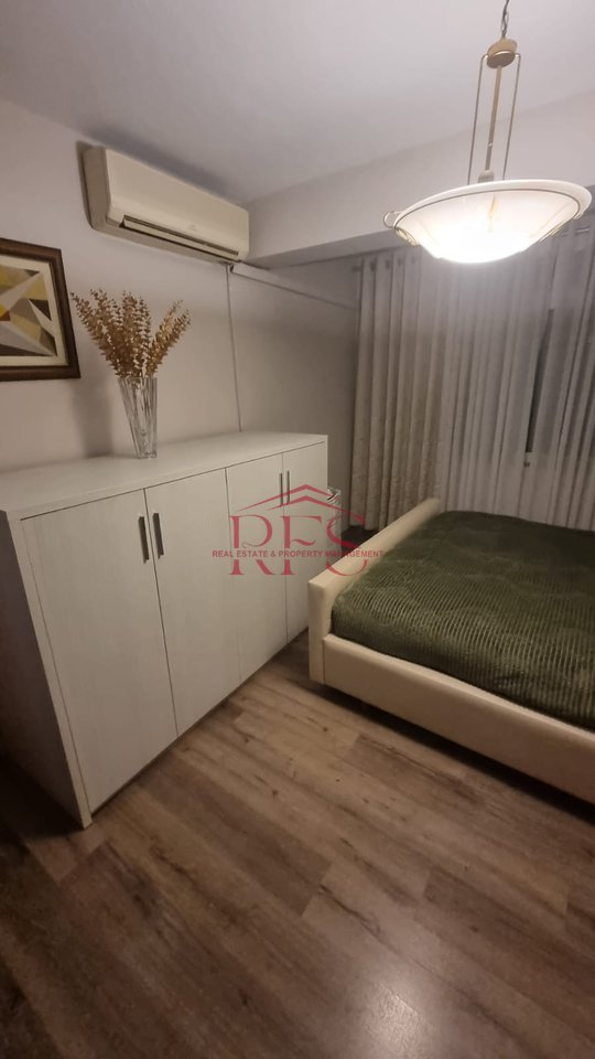 Super Opportunità di Investimento! Vendesi Appartamento 2+1 Arredato vicino a 21 Dhjetori – Possibilità di Suddivisione in 2 Appartamenti, 103 m²