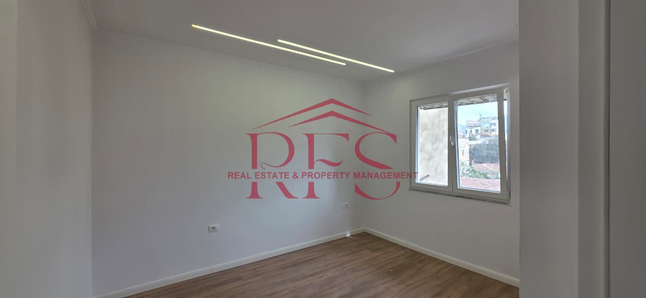 📍Shitet Apartament 2+1 buze Rruges Bardhyl,Tirane