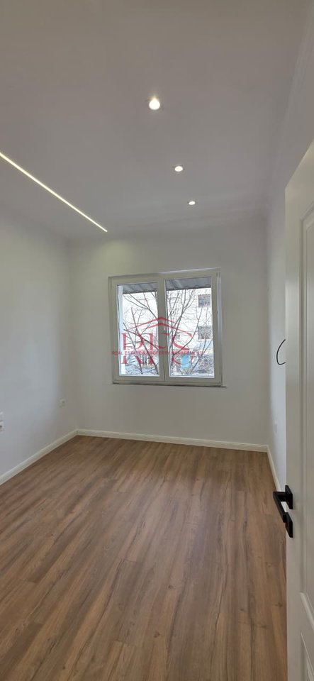 📍Shitet Apartament 2+1 buze Rruges Bardhyl,Tirane