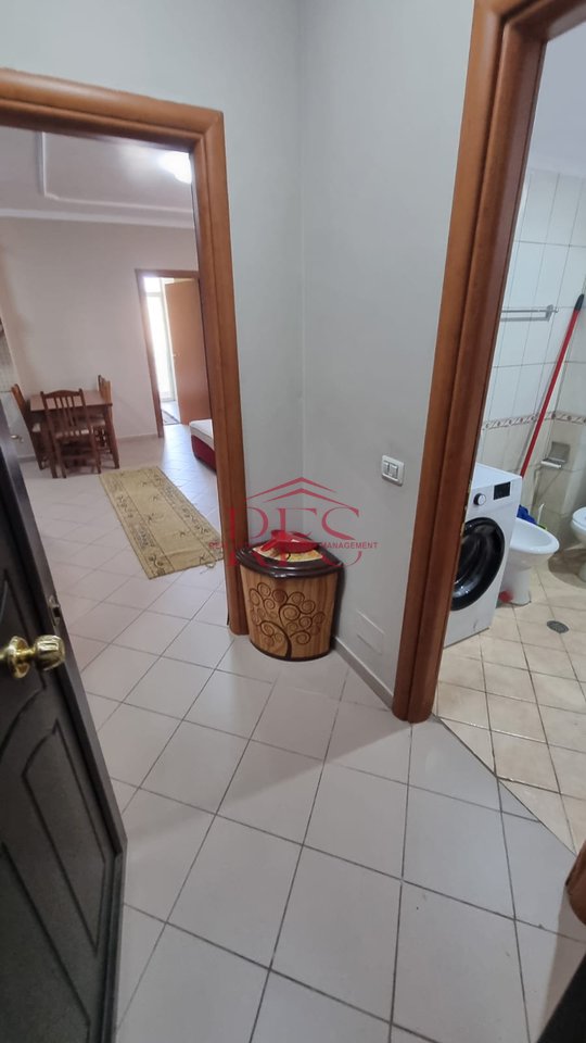 JEPET ME QERA 550 Euro ap 1+1 me ballkon për qera, Rruga e Durrësit