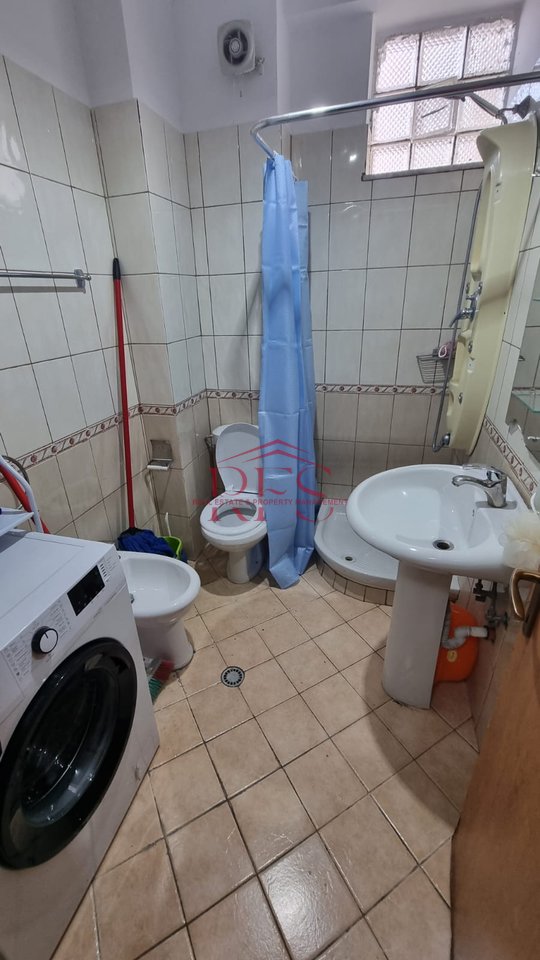 JEPET ME QERA 550 Euro ap 1+1 me ballkon për qera, Rruga e Durrësit