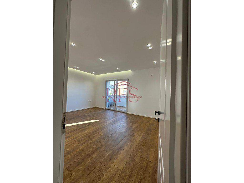 Gallery 01