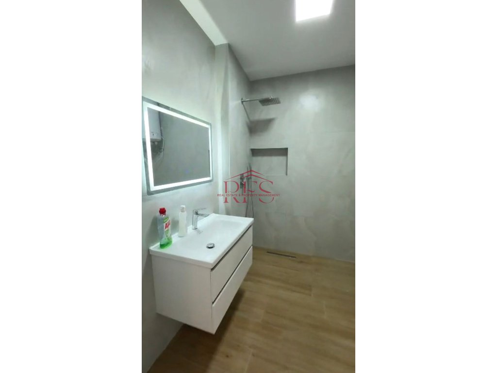Gallery 01