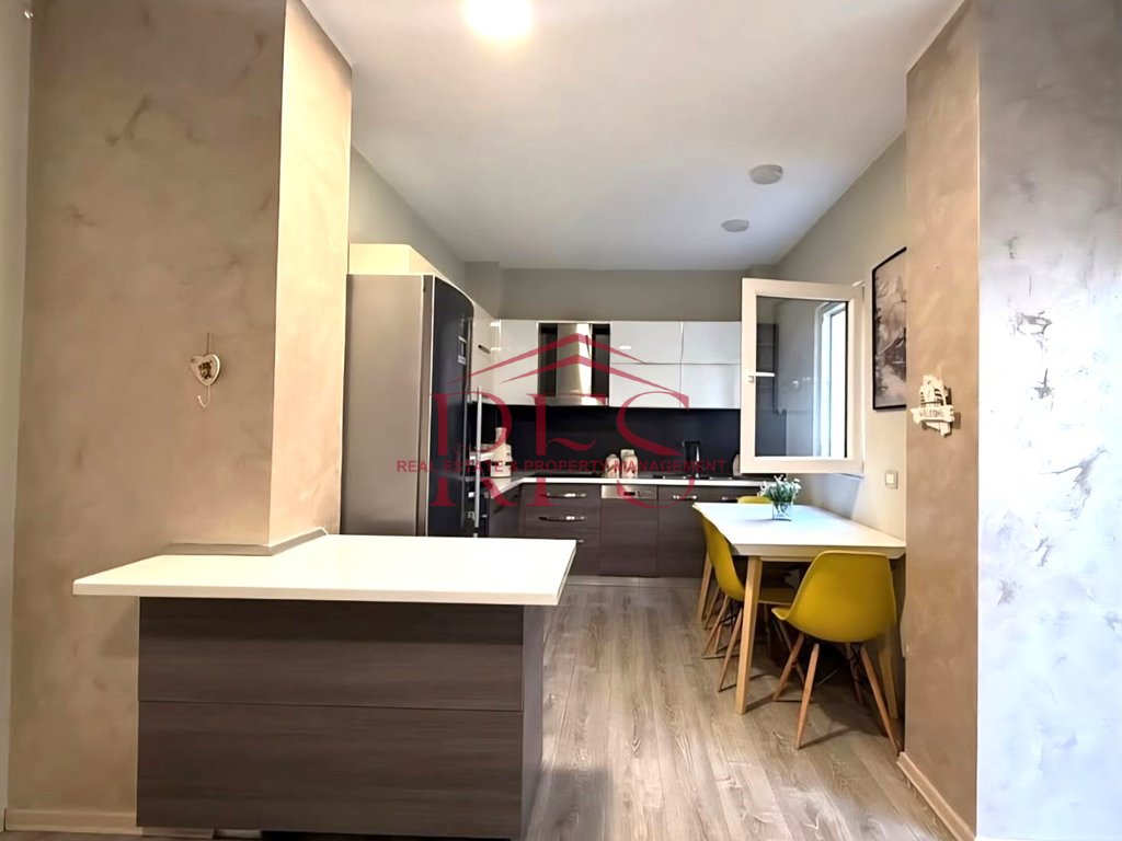 Gallery 01