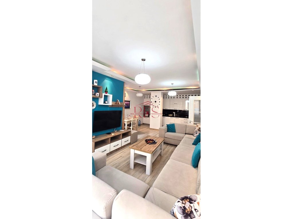 Gallery 01