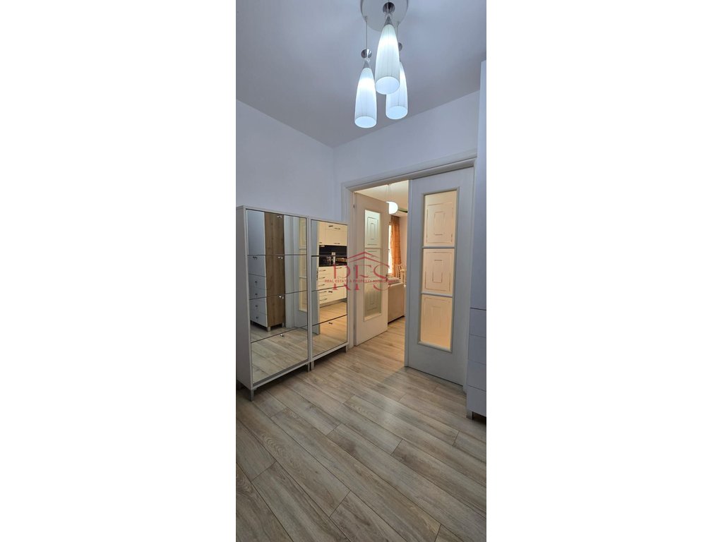 Gallery 01