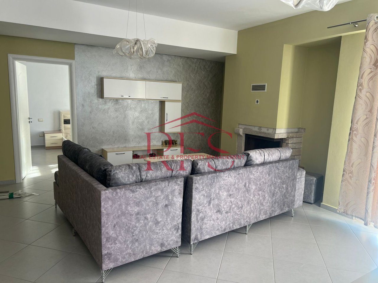 🏡 Apartment 2+1+2 for Rent 📍 German Villas, Elbasan Street (near the roundabout of the Faculty of Economics)