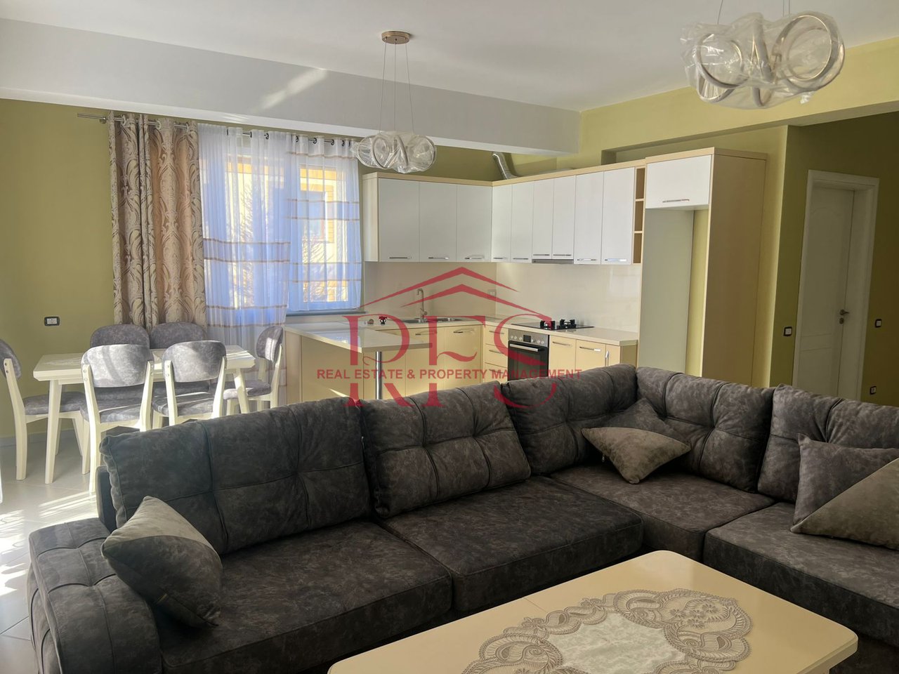 🏡 Apartment 2+1+2 for Rent 📍 German Villas, Elbasan Street (near the roundabout of the Faculty of Economics)