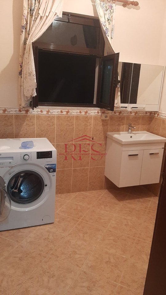 🏡 Jepet me Qera Apartament 2+1 📍 Prane Fakultetit Ekonomik, Rruga e Elbasanit