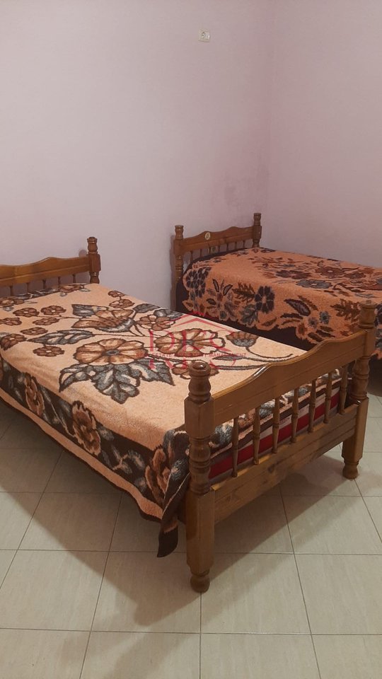 🏡 Jepet me Qera Apartament 2+1 📍 Prane Fakultetit Ekonomik, Rruga e Elbasanit