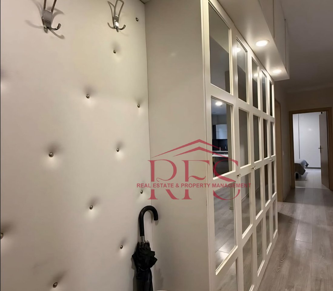 🏡 Appartamento 2+1 in vendita a Komuna e Parisit