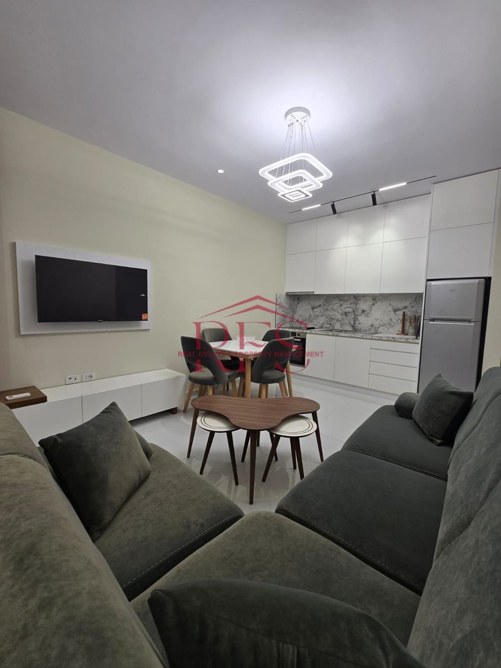 JEPET ME QERA APARTAMENT 1+1 TEK UNIVERS CITY NE QTU