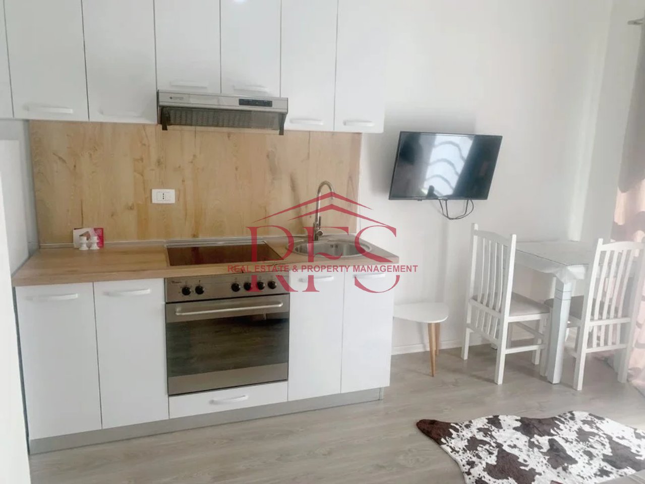 Jepet me Qira Apartament i sapomobiluar në Ali Demi, Kompleksi Mangalem