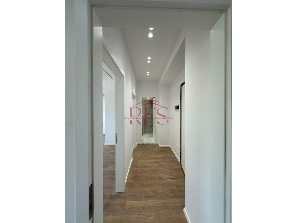 Gallery 01