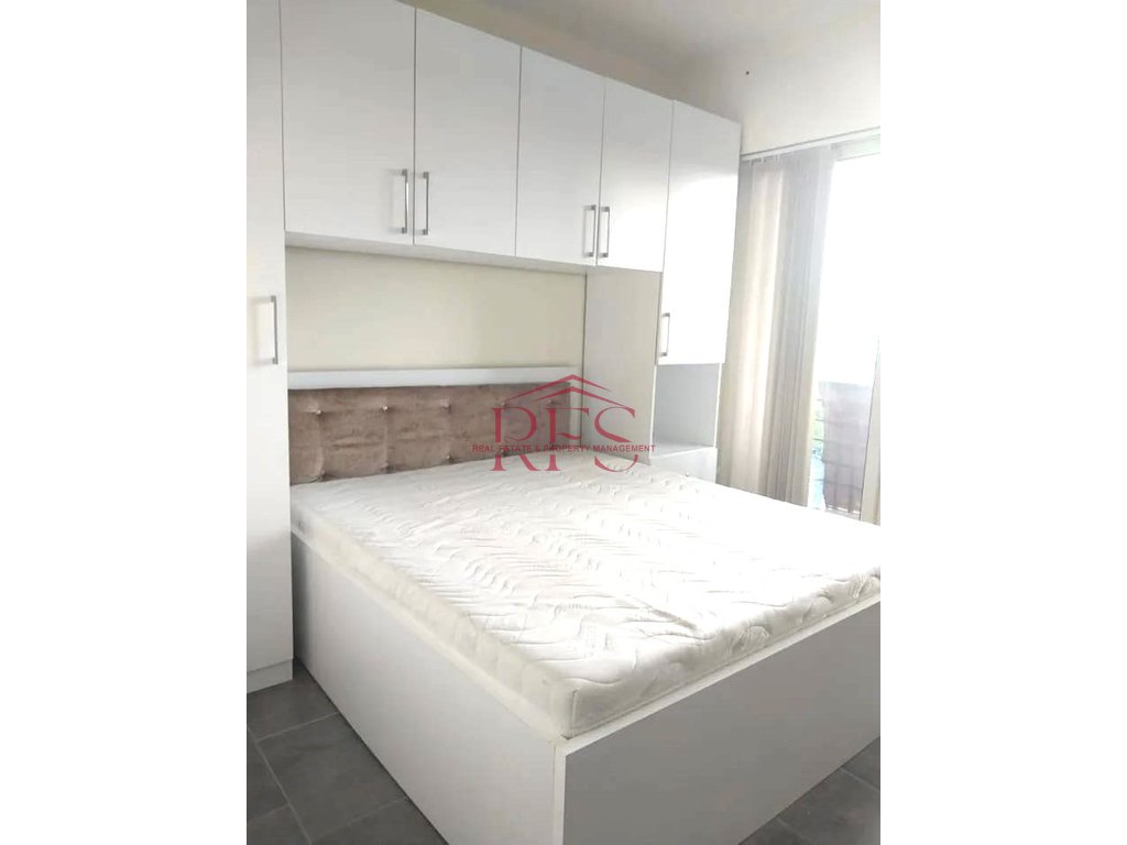 Gallery 01