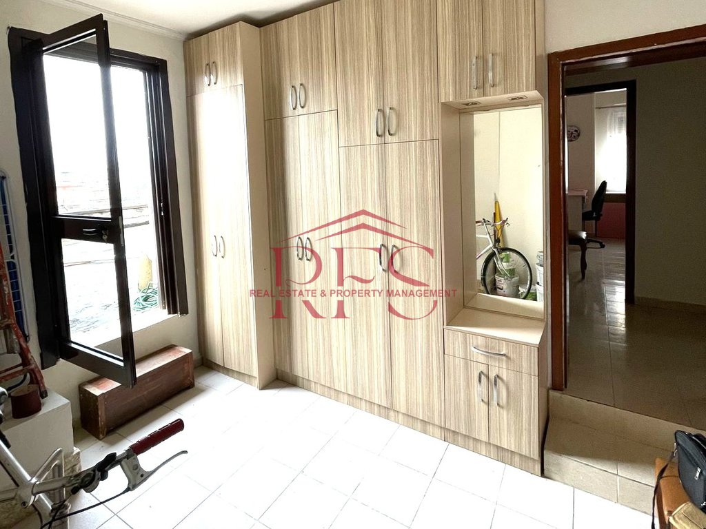 Gallery 01